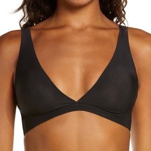 SKIMS everyday naked plunge bra